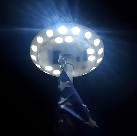 Solant™ - Automatically Lights Your Flag All Night