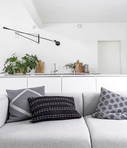 Cavaro™ - Extendable Swing Wall Lamp For Focused Tasks