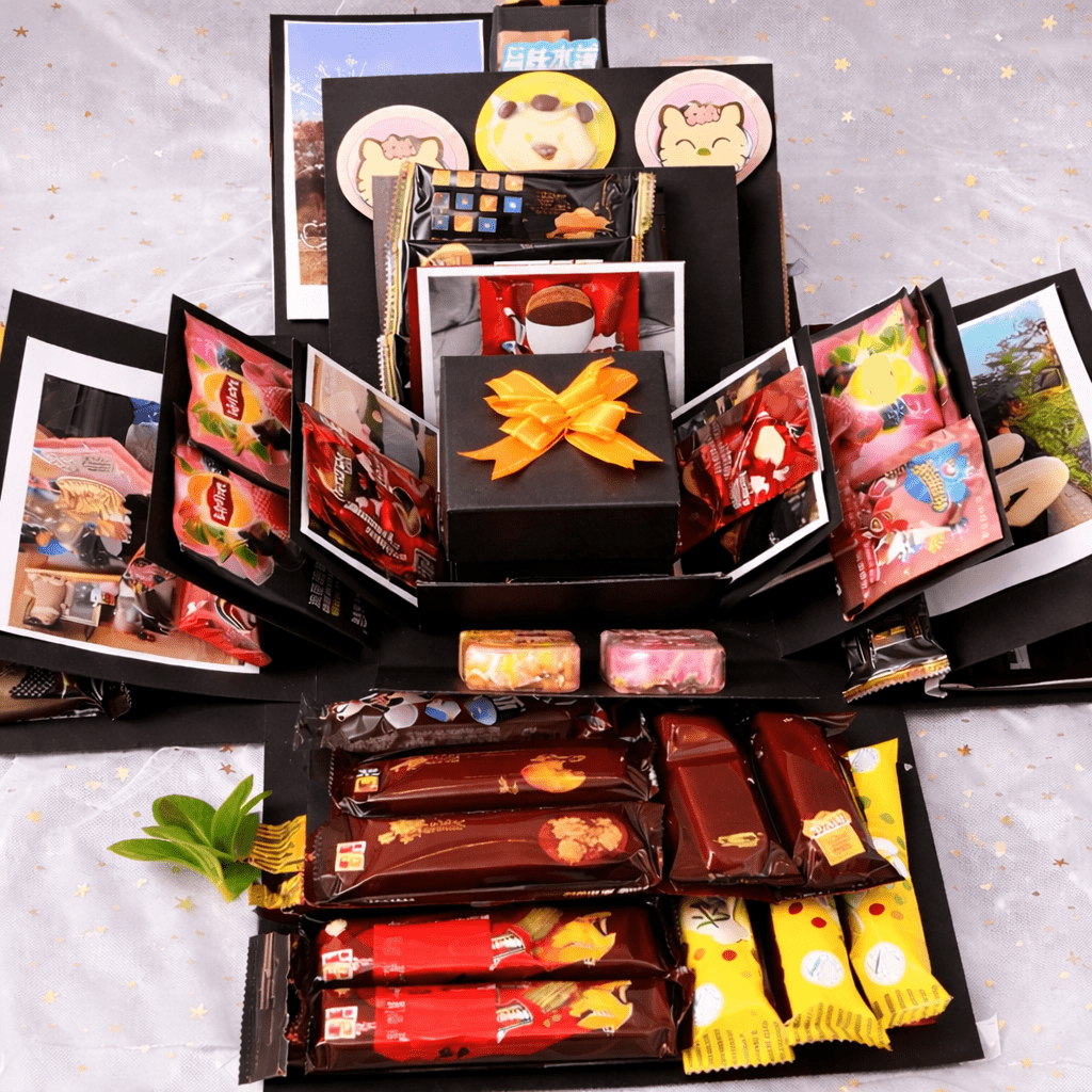 Memoro™ - Treasured photos arranged into one elegant reveal