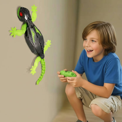 Creezo™ - Lifelike Wall-Climbing Toy That Surprises Playmates