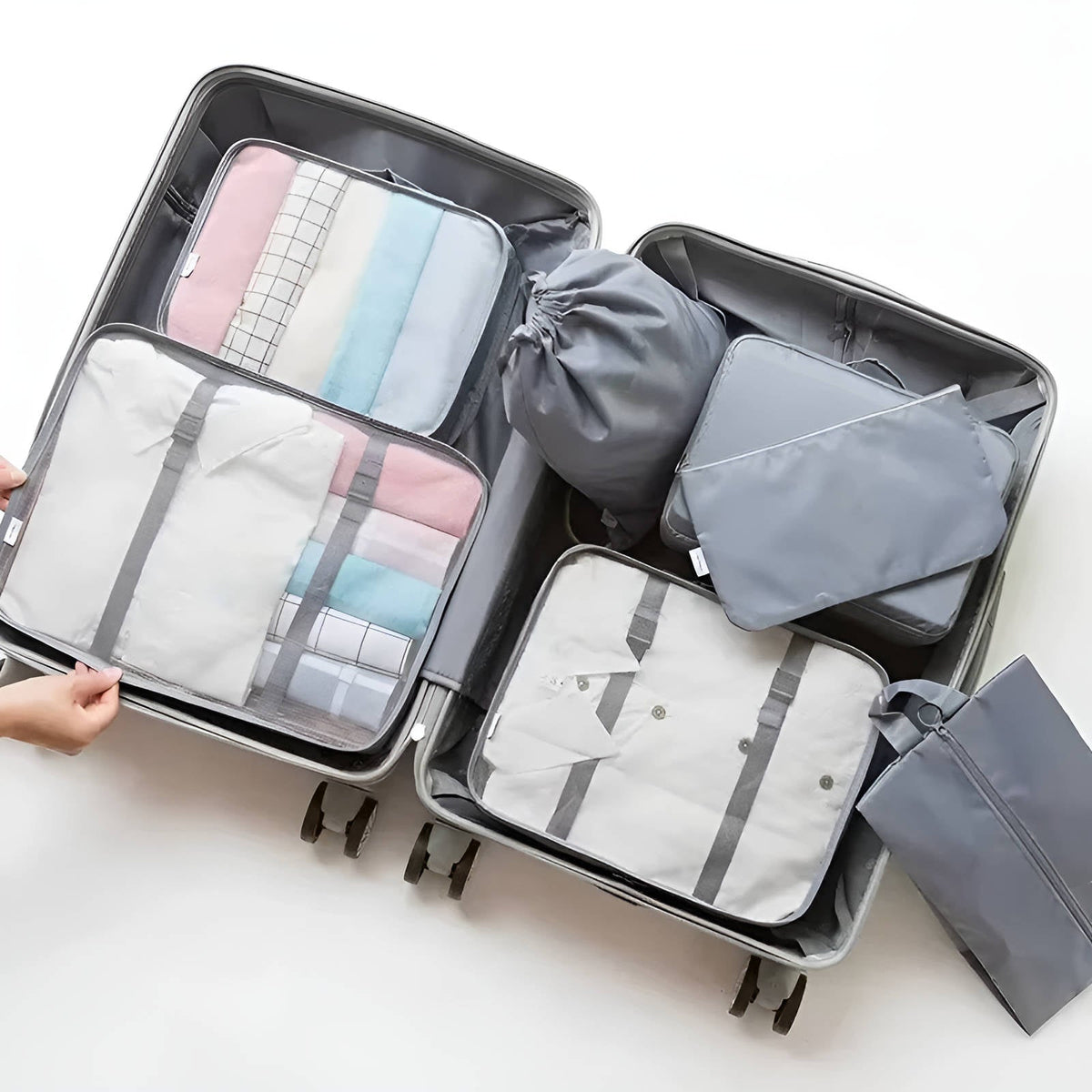 Voyant™ - Streamlined Travel Organization in One Set