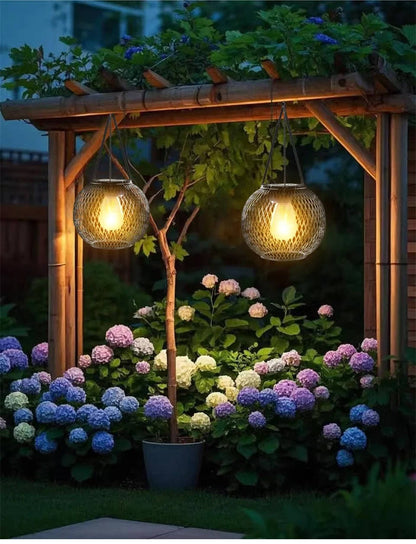 Solora™ - Warm, Automatic Lighting For Patios And Pathways
