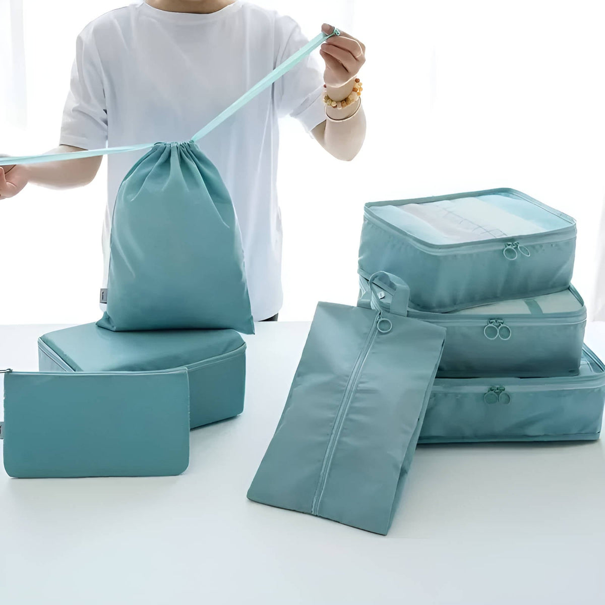 Voyant™ - Streamlined Travel Organization in One Set