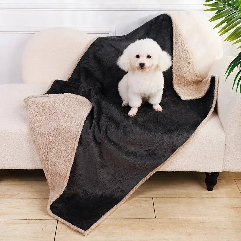 Velora™ - Cozy Sherpa Blanket with Waterproof Protection