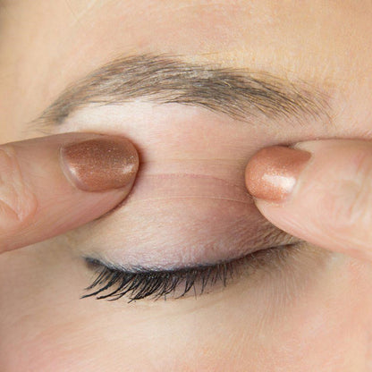 Lustra™ - Subtle Crease Lift for Naturally Awake Eyes