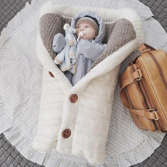 Nuvia™ - Gentle Swedish Fleece Swaddle for Newborn Comfort
