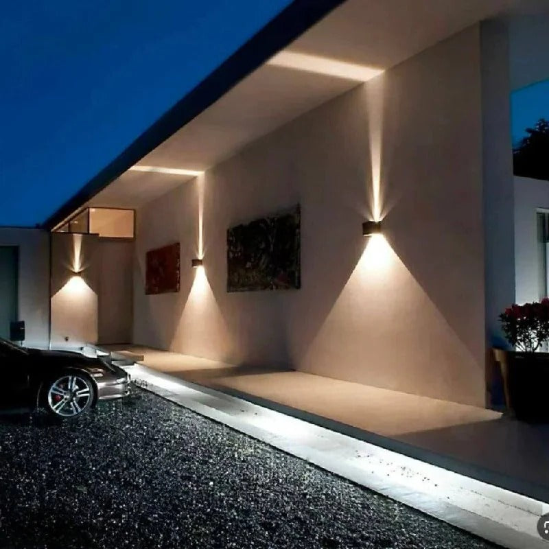 Magnea™ - Cord-Free Accent Light for Tight Spaces