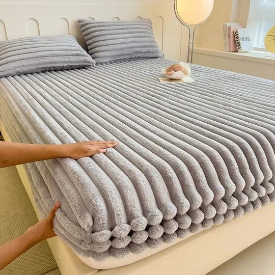 Somnex™ - Cloud-Soft Fitted Sheet For Nightly Comfort