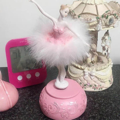Lirina™ - Delicate rotating ballerina display
