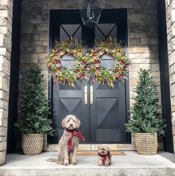 Bramble™ - Timeless Wildflower Charm for Entryways