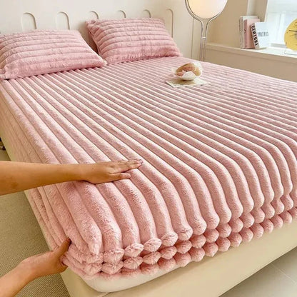 Somnex™ - Cloud-Soft Fitted Sheet For Nightly Comfort