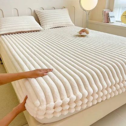 Somnex™ - Cloud-Soft Fitted Sheet For Nightly Comfort