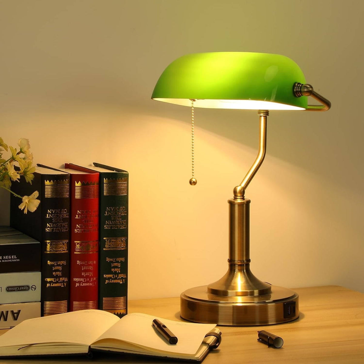 Marven™ - Warm Task Lighting with Built-In Charging