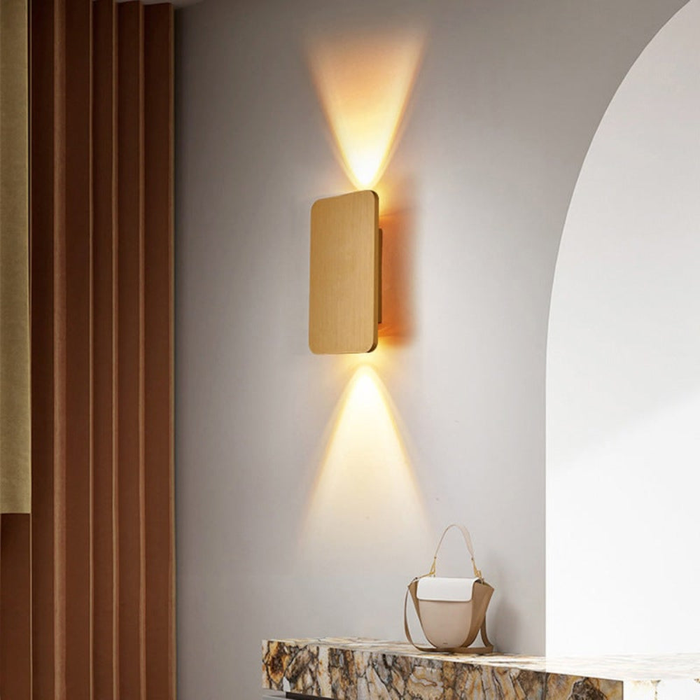 Lurex™ - Modern Square Wall Light For Warm Indoor Ambiance