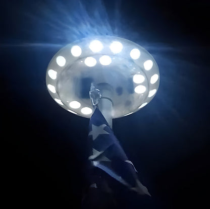Solant™ - Automatically Lights Your Flag All Night