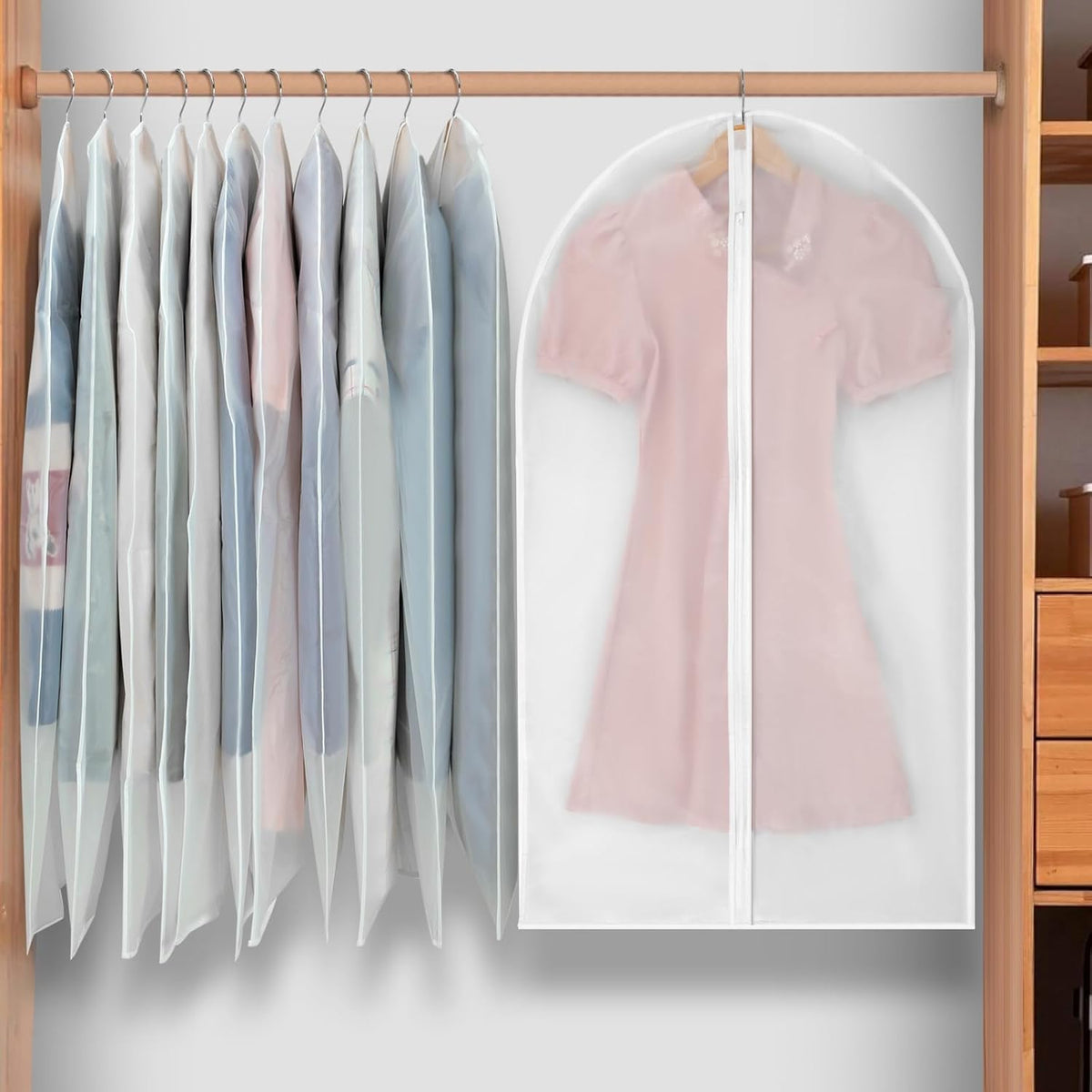 Vesto™ - Neatly Protects Clothes Between Wears